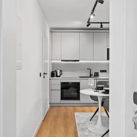Apartment 1-2 Personen - Parkplatz - Fahrradgarage - Zentrum - Kueche - Wlan - Klima *
