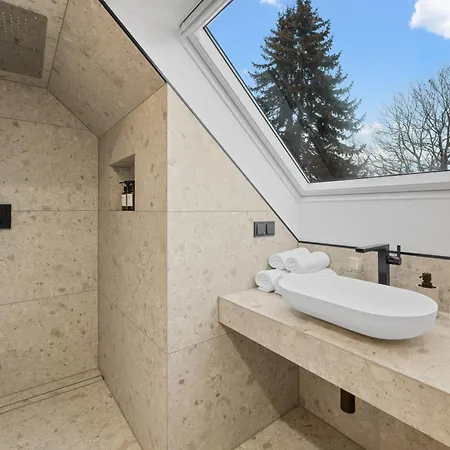 1-2 Personen - Parkplatz - Fahrradgarage - Zentrum - Kueche - Wlan - Klima