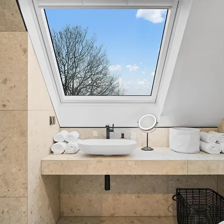 1-2 Personen - Parkplatz - Fahrradgarage - Zentrum - Kueche - Wlan - Klima Daire