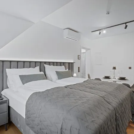 1-2 Personen - Parkplatz - Fahrradgarage - Zentrum - Kueche - Wlan - Klima Daire Sankt Martin