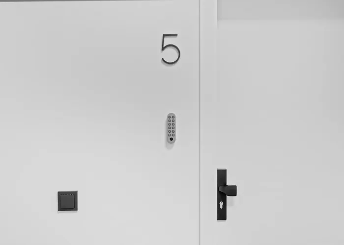 1-2 Personen - Parkplatz - Fahrradgarage - Zentrum - Kueche - Wlan - Klima Apartamento