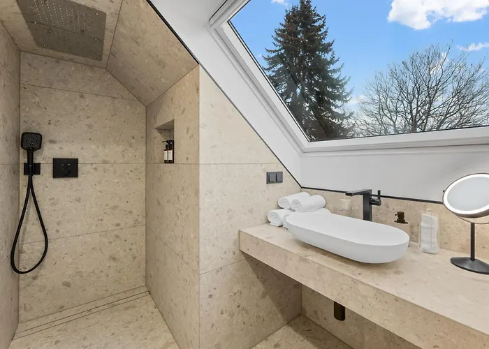 1-2 Personen - Parkplatz - Fahrradgarage - Zentrum - Kueche - Wlan - Klima